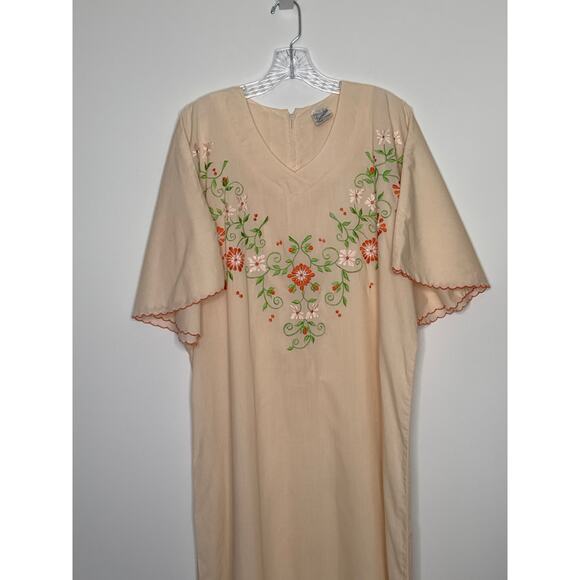 Vintage Leandra Embroidered Floral Caftan peach Dress flutter sleeves medium - Picture 13 of 16